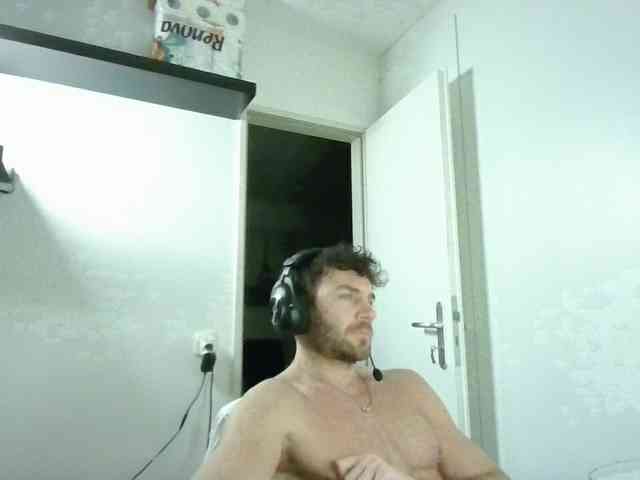 alphah-hunk alphah-hunk