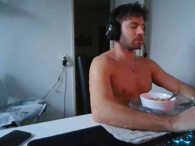 alphah-hunk alphah-hunk