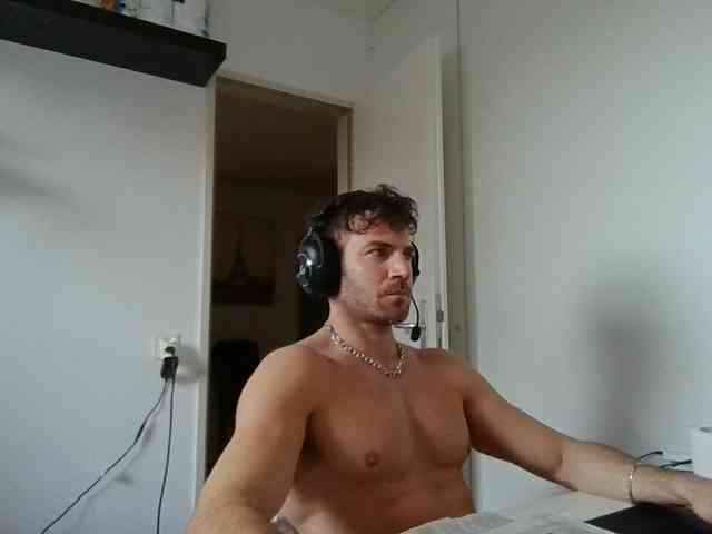 alphah-hunk alphah-hunk