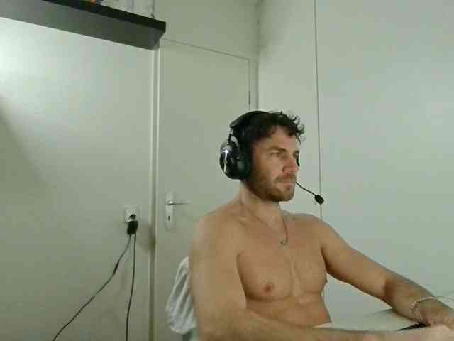 alphah-hunk alphah-hunk