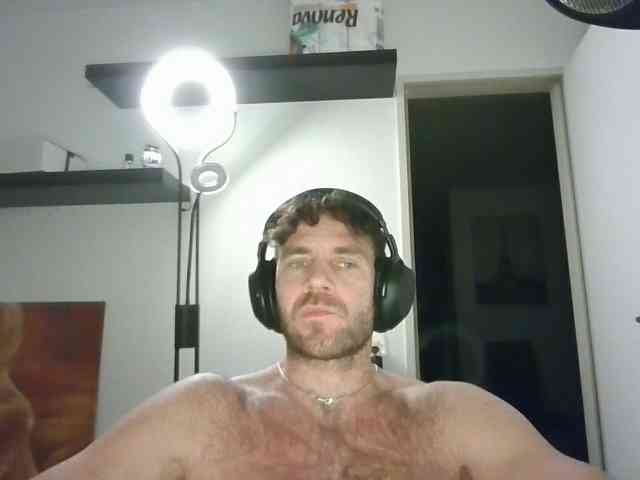 alphah-hunk alphah-hunk