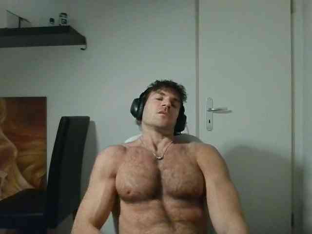 alphah-hunk alphah-hunk