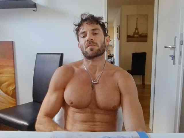 alphah-hunk Live Webcam on BongaCams alphah-hunk Live Webcam on BongaCams
