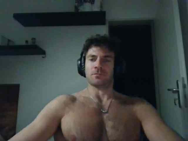 alphah-hunk alphah-hunk