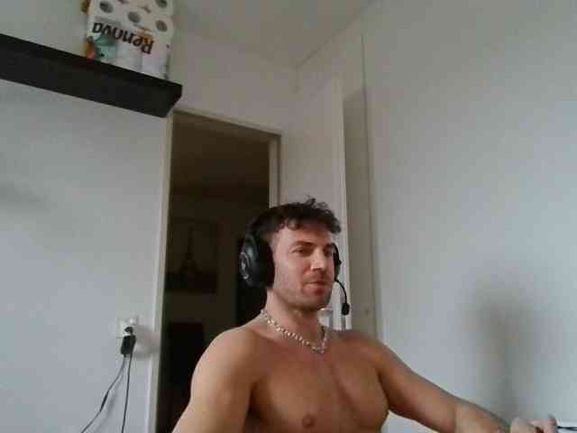 alphah-hunk alphah-hunk