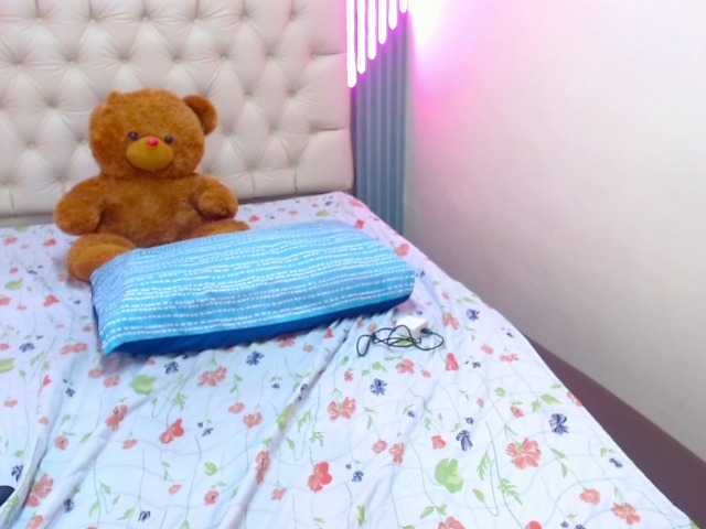 AngelicaBlue's BongaCams show and profile