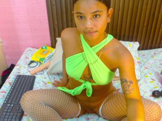  AngelicaBlue chat room
