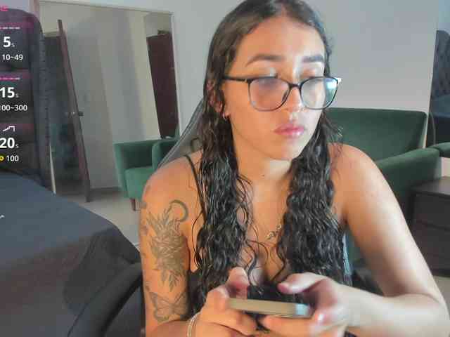MariaFoxx webcam