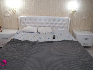MiaVienne Porn Show