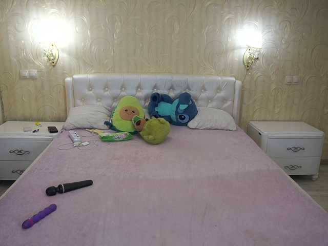 EliaRose's BongaCams show and profile