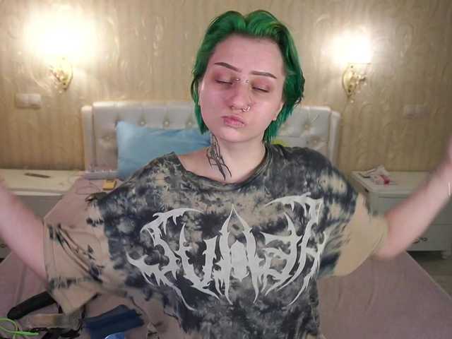 EliaRose's BongaCams show and profile