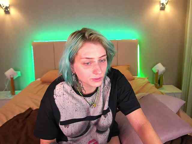 MiaVienne webcam
