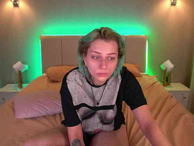 MiaVienne webcam