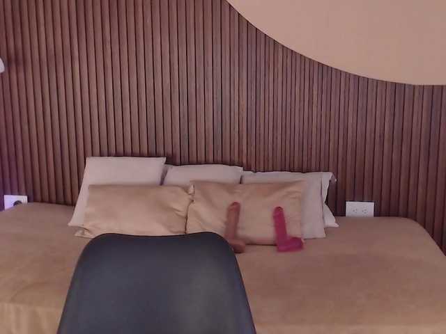  Alicia-20 chat room