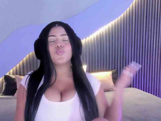 Alicia-20 webcam