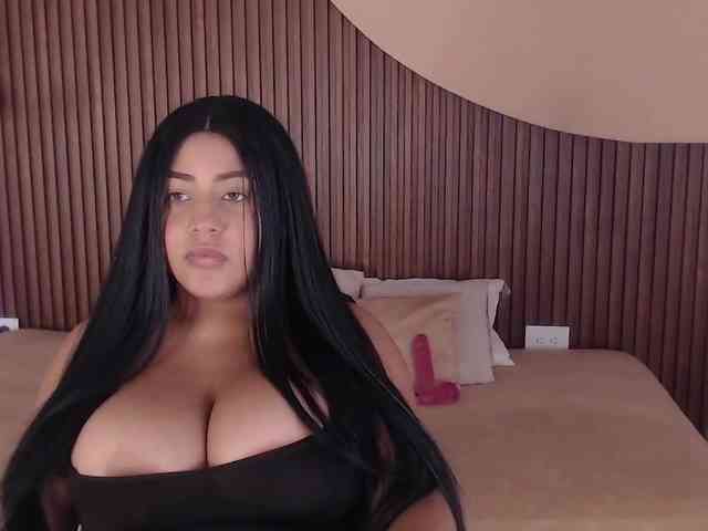 Alicia-20 Live Webcam on BongaCams