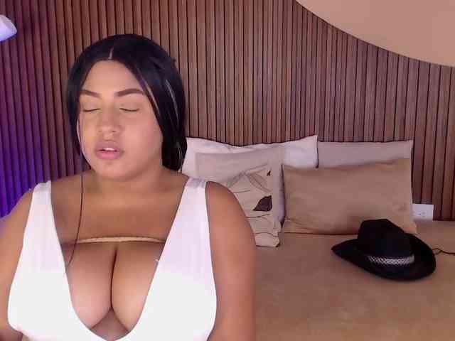 Alicia-20 webcam
