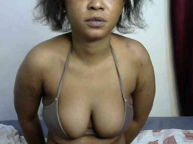 Miss-riri webcam