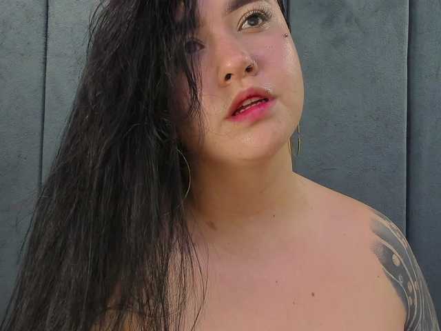 VictoriaRossy's BongaCams show and profile