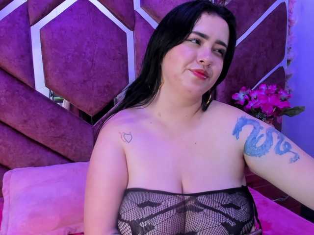  VictoriaRossy chat room
