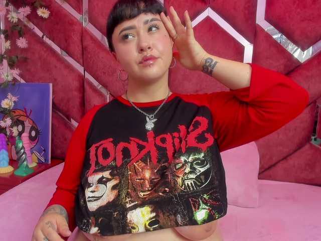 VictoriaRossy's BongaCams show and profile