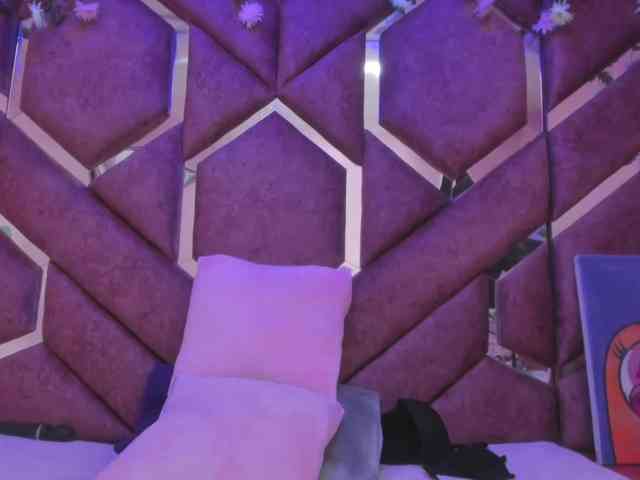 VictoriaRossy webcam