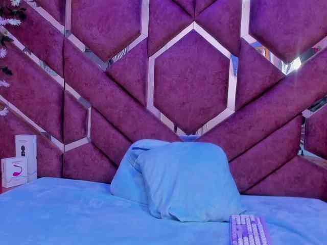 VictoriaRossy webcam