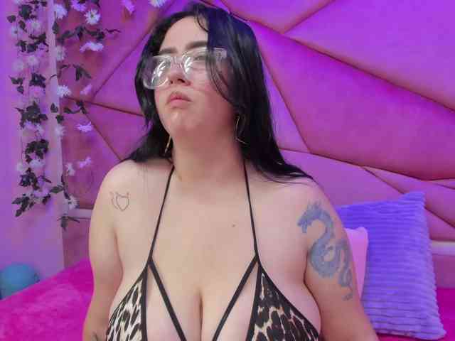 VictoriaRossy webcam