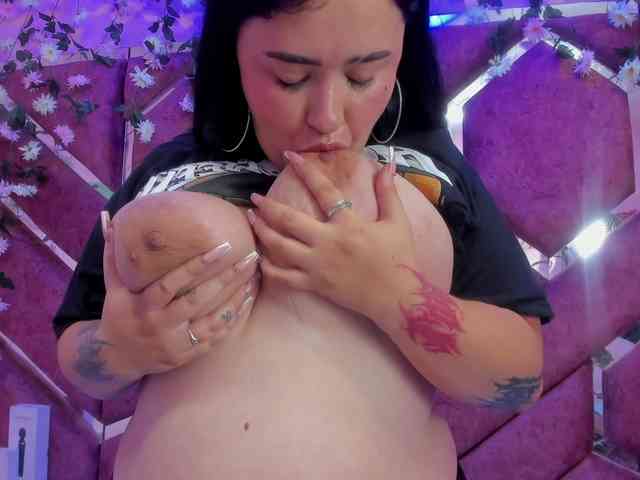 VictoriaRossy webcam