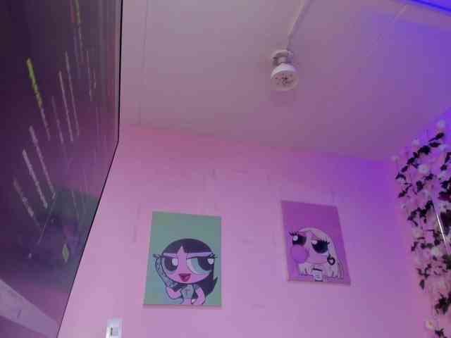 VictoriaRossy webcam