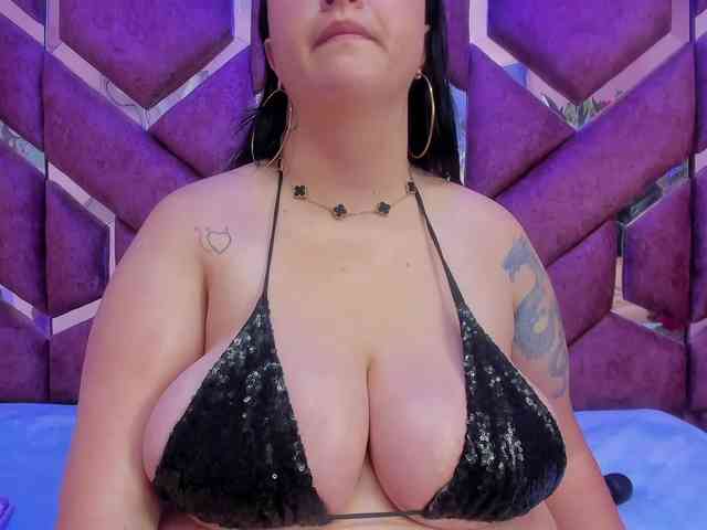 VictoriaRossy webcam