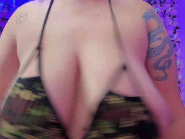 VictoriaRossy webcam
