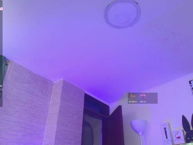 DakotaRobbins webcam