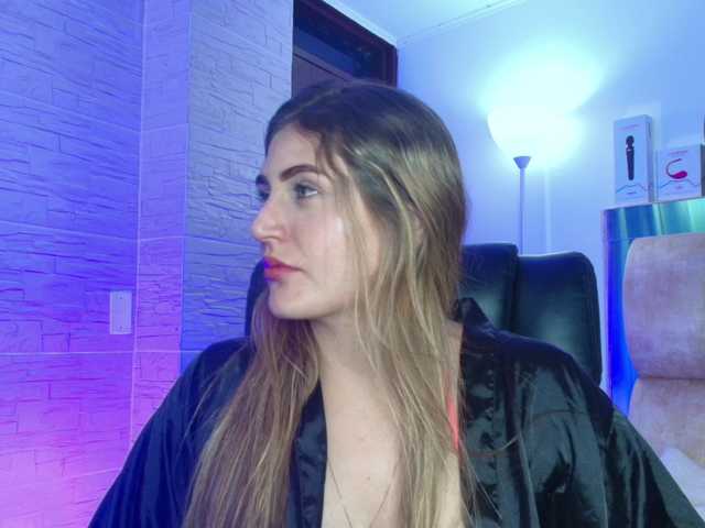 DakotaRobbins's BongaCams show and profile