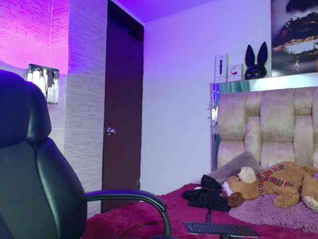 DakotaRobbins webcam