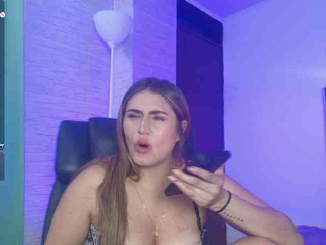 DakotaRobbins webcam