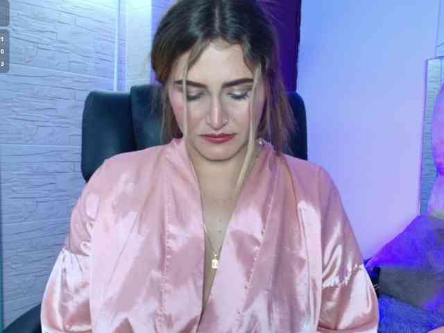 DakotaRobbins webcam