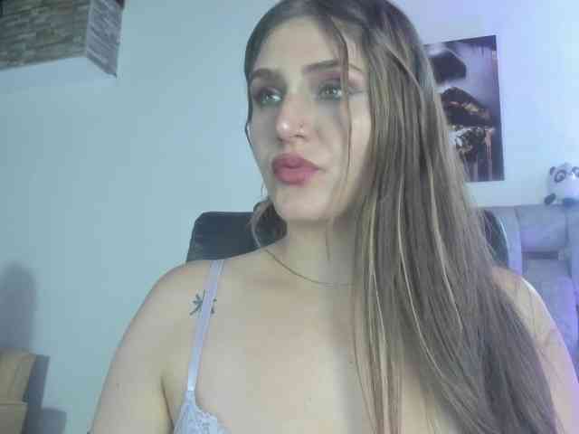 DakotaRobbins webcam