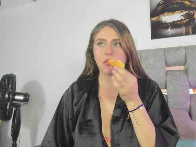 DakotaRobbins webcam