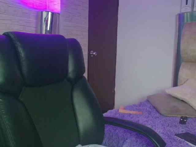 DakotaRobbins webcam