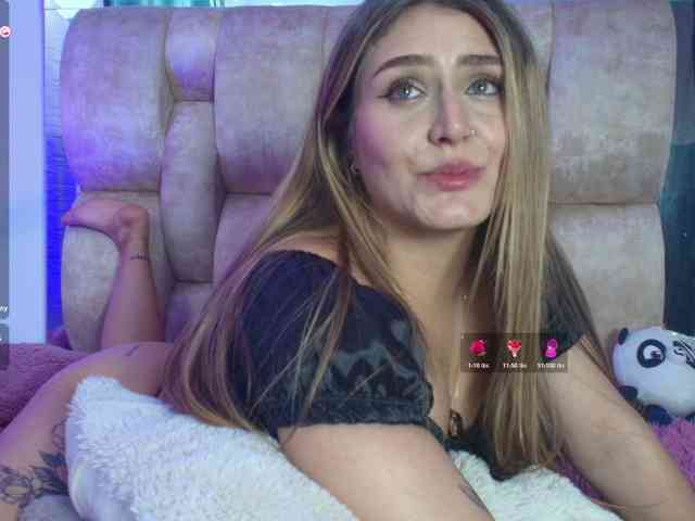 DakotaRobbins webcam