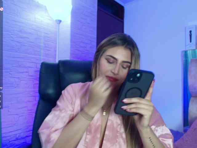 DakotaRobbins webcam