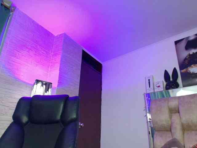 DakotaRobbins webcam