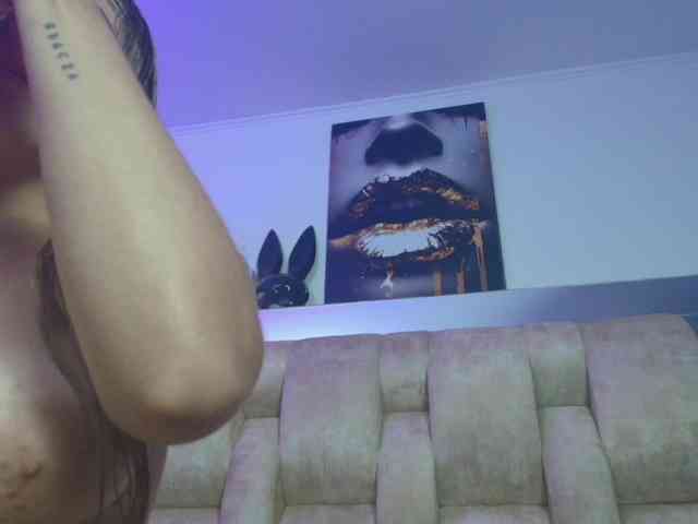 DakotaRobbins webcam