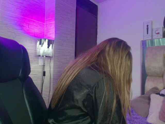 DakotaRobbins webcam