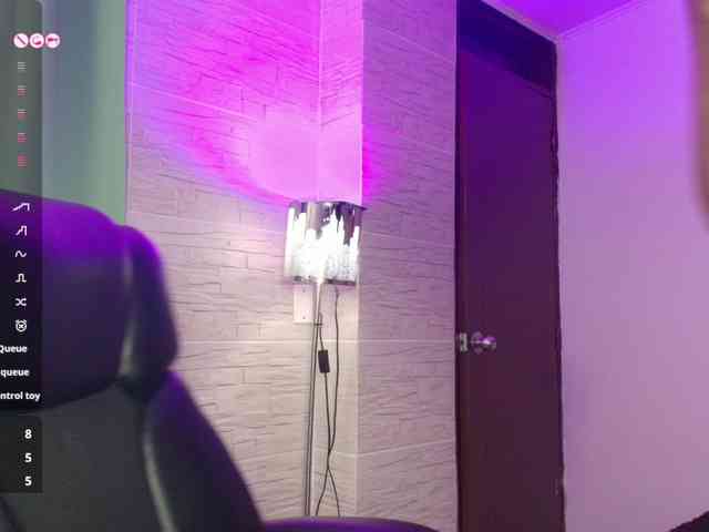 DakotaRobbins webcam