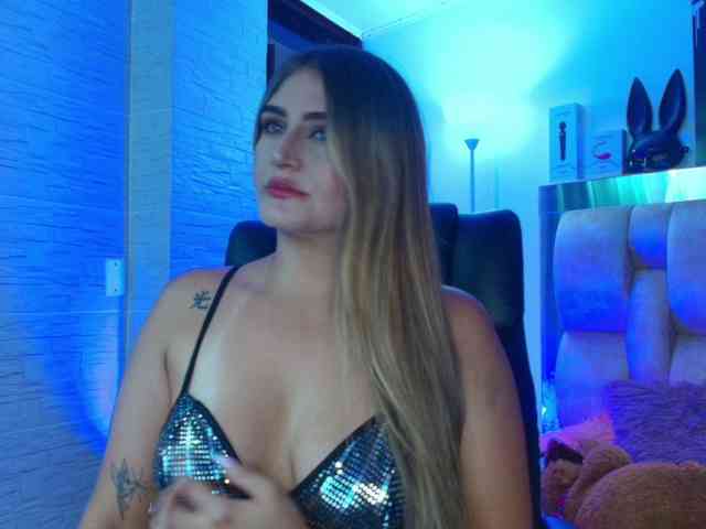 DakotaRobbins webcam