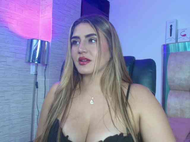 DakotaRobbins webcam