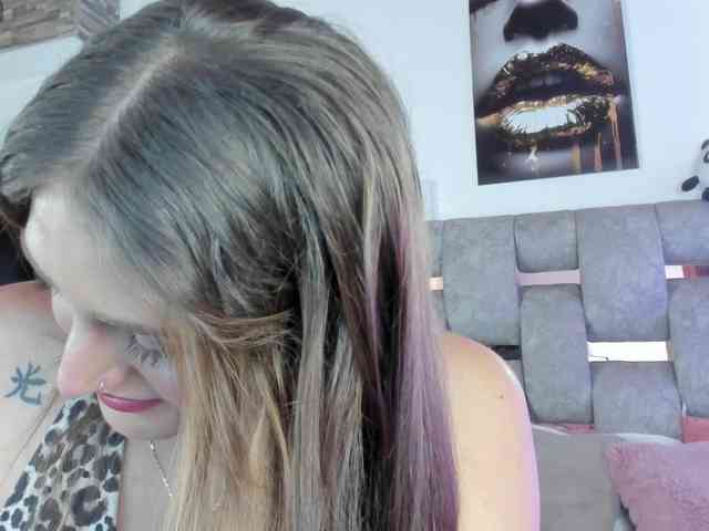 DakotaRobbins webcam