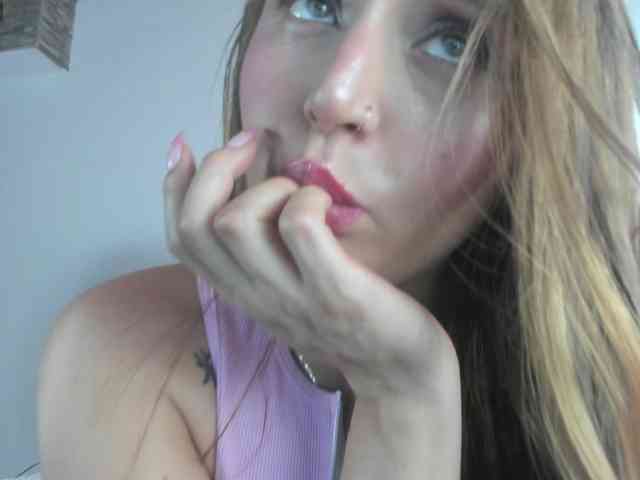 DakotaRobbins webcam